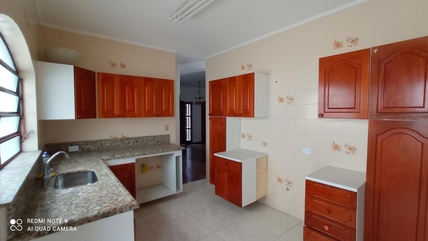 Casa à venda com 4 quartos, 3 suítes, 4 vagas e 300m² no Vila Carrão, São Paulo (SP) — foto 15 de 30