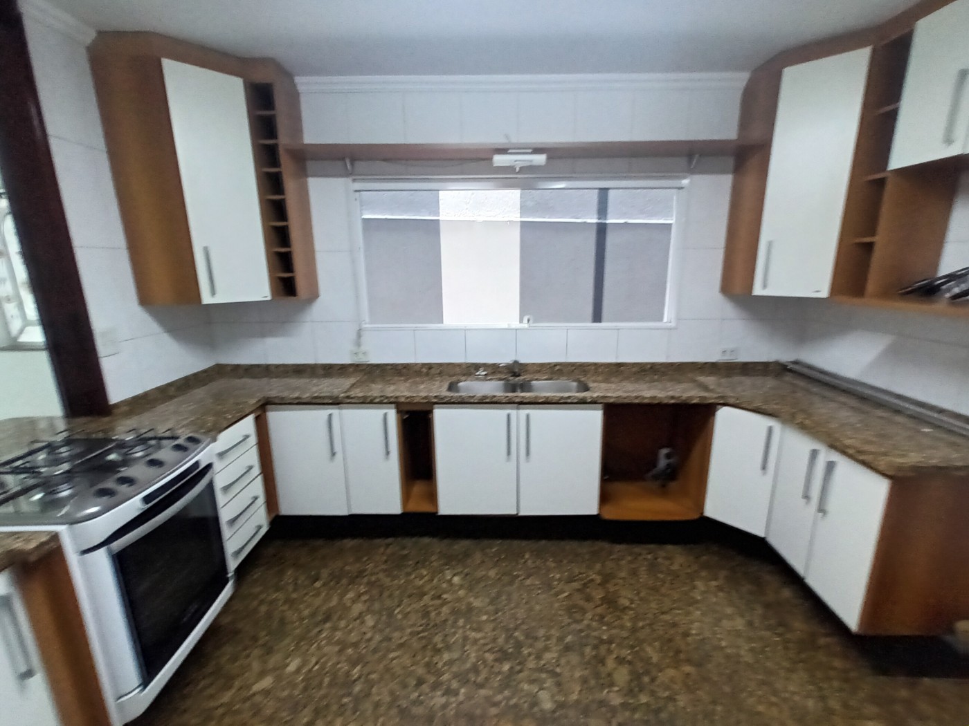 Casa à venda com 4 quartos, 1 suíte, 2 vagas e 135m² no Jardim Ana Rosa, São Paulo (SP) — foto 12 de 30