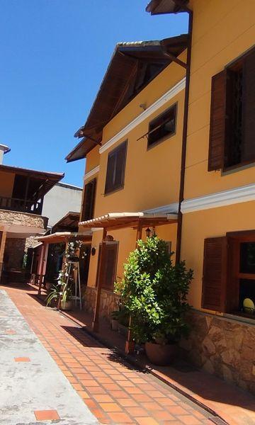 Casa à venda com 4 quartos, 3 suítes, 6 vagas e 615m² no Jardim Marajói, Nova Friburgo (RJ) — foto 2 de 30