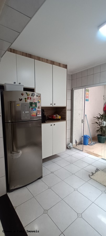 Casa à venda com 3 quartos, 3 banheiros, 2 vagas e 174m² no Parque dos Bancários, São Paulo (SP) — foto 7 de 30