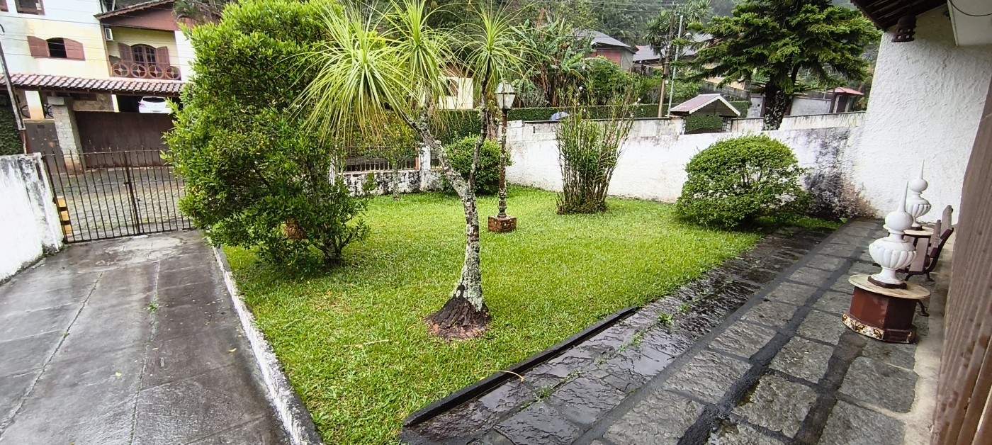 Casa à venda com 2 quartos, 1 banheiro, 2 vagas e 101m² no Mury, Nova Friburgo (RJ) — foto 2 de 30