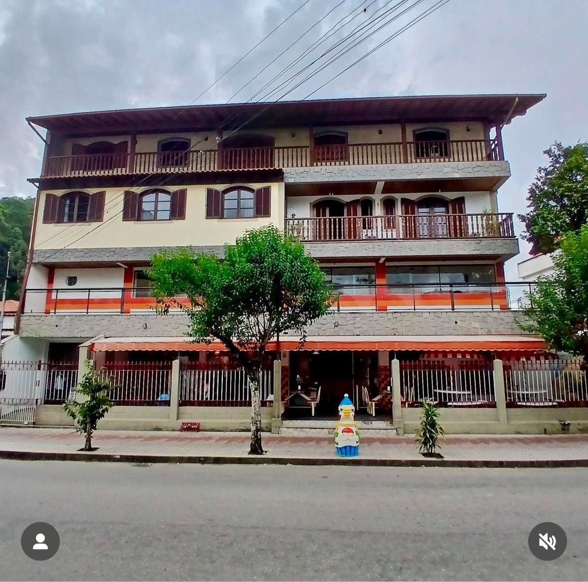 Comercial à venda com 7 banheiros, 3 vagas e 559m² no Olaria, Nova Friburgo — foto principal