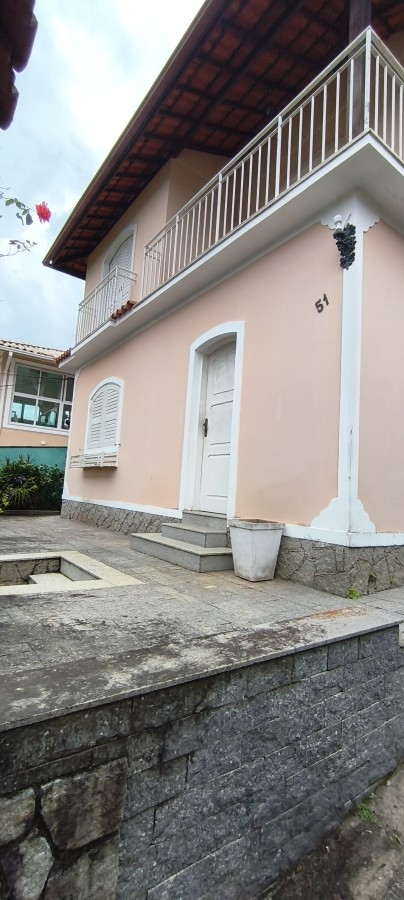 Casa à venda com 4 quartos, 1 suíte, 5 vagas e 200m² no Nova Friburgo (RJ) — foto 2 de 30