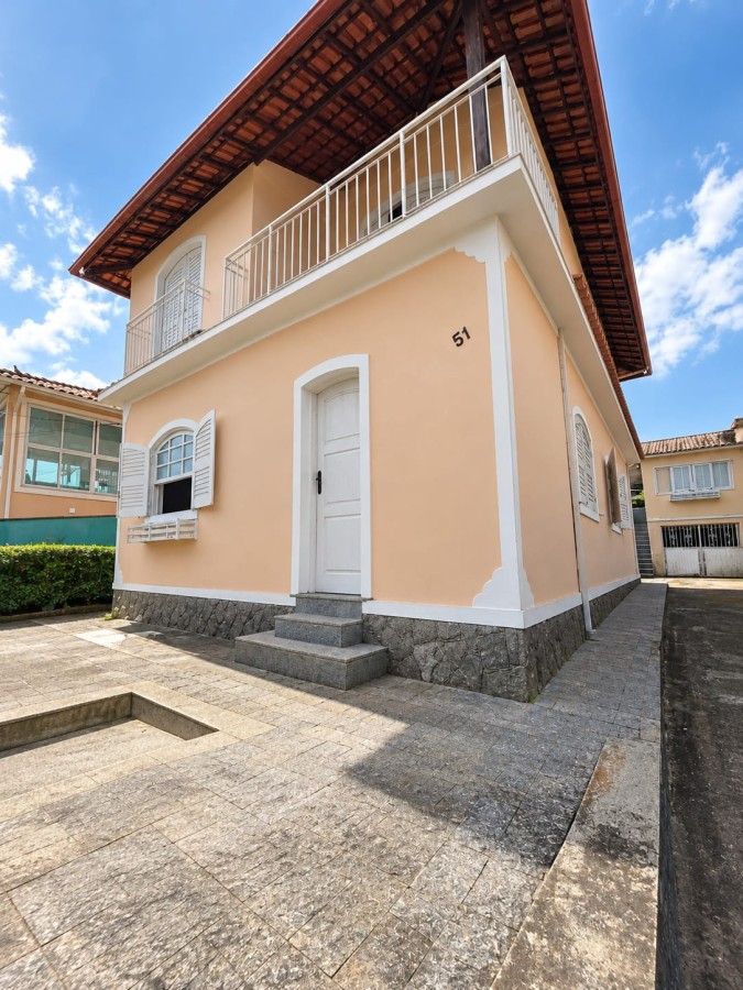 Casa à venda com 4 quartos, 1 suíte, 5 vagas e 200m² no Nova Friburgo (RJ) — foto 3 de 30