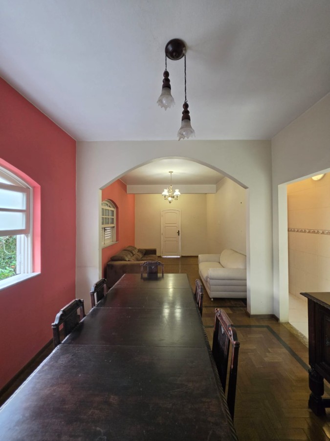 Casa à venda com 4 quartos, 1 suíte, 5 vagas e 200m² no Nova Friburgo (RJ) — foto 8 de 30
