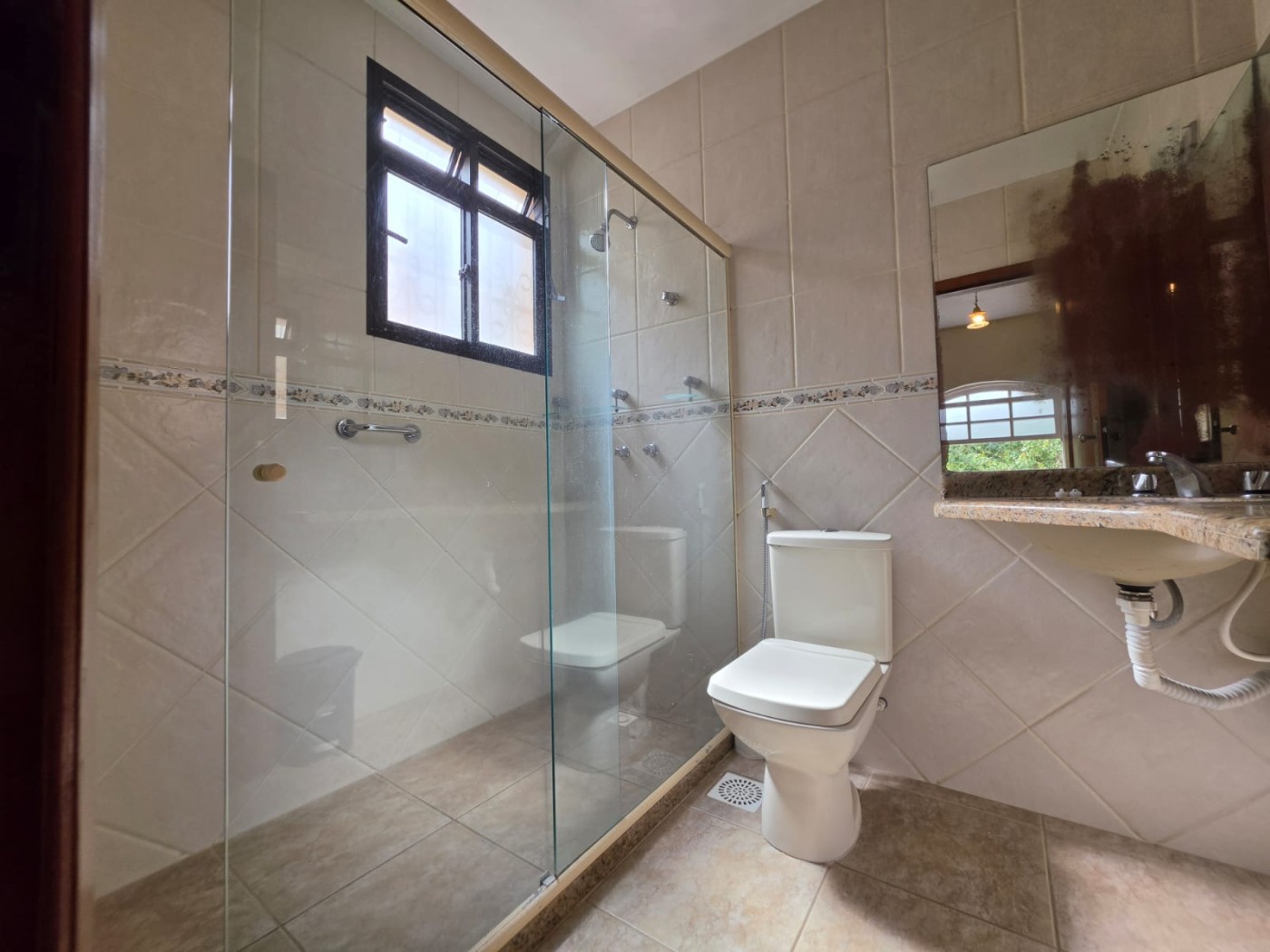 Casa à venda com 4 quartos, 1 suíte, 5 vagas e 200m² no Nova Friburgo (RJ) — foto 14 de 30