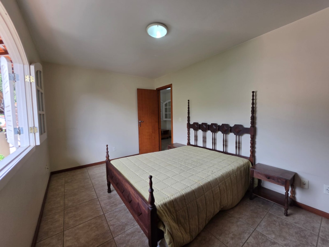 Casa à venda com 4 quartos, 1 suíte, 5 vagas e 200m² no Nova Friburgo (RJ) — foto 16 de 30