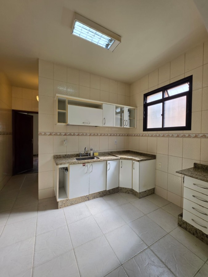 Casa à venda com 4 quartos, 1 suíte, 5 vagas e 200m² no Nova Friburgo (RJ) — foto 19 de 30