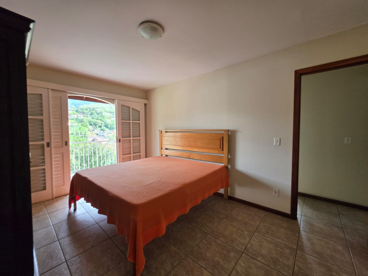 Casa à venda com 4 quartos, 1 suíte, 5 vagas e 200m² no Nova Friburgo (RJ) — foto 23 de 30